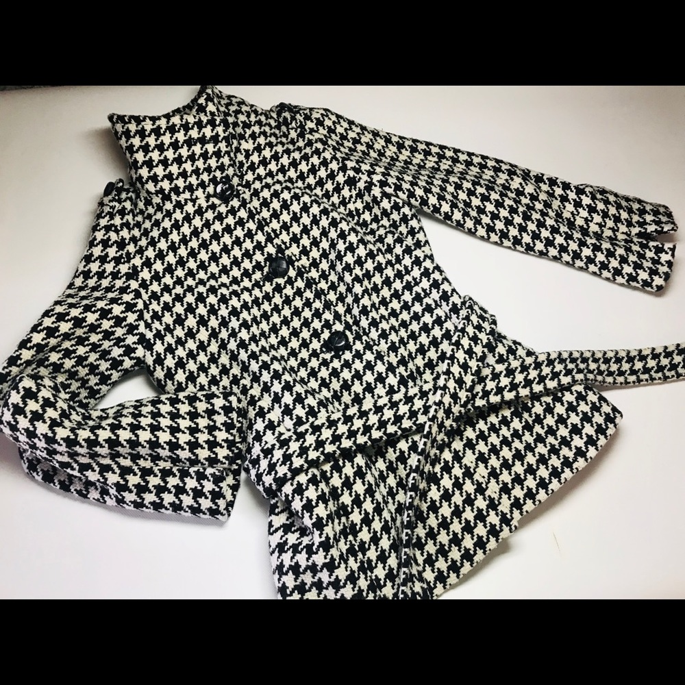 Houndstooth black and white women’s coat